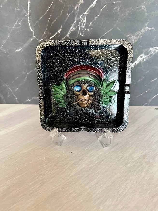 Rasta Skull with leaves Ashtray