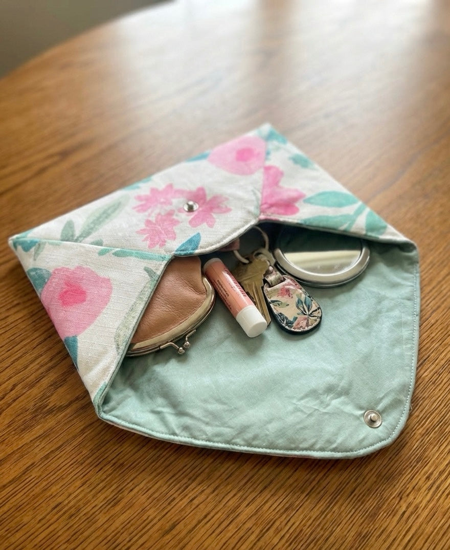 Envelope clutch